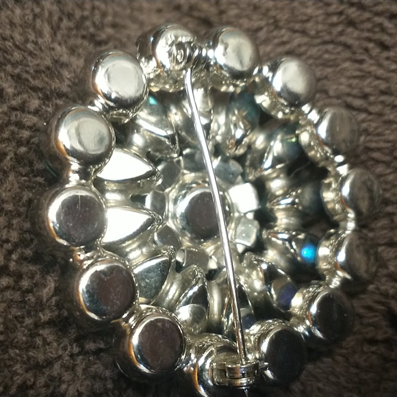 Vintage rhinestone brooch - Picture 6 of 10
